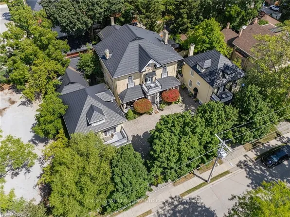 100 Brunswick St, Stratford, ON N5A 3M1