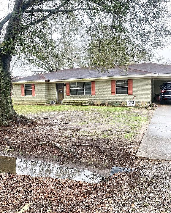 1st image of 130 Spanish Moss Ln