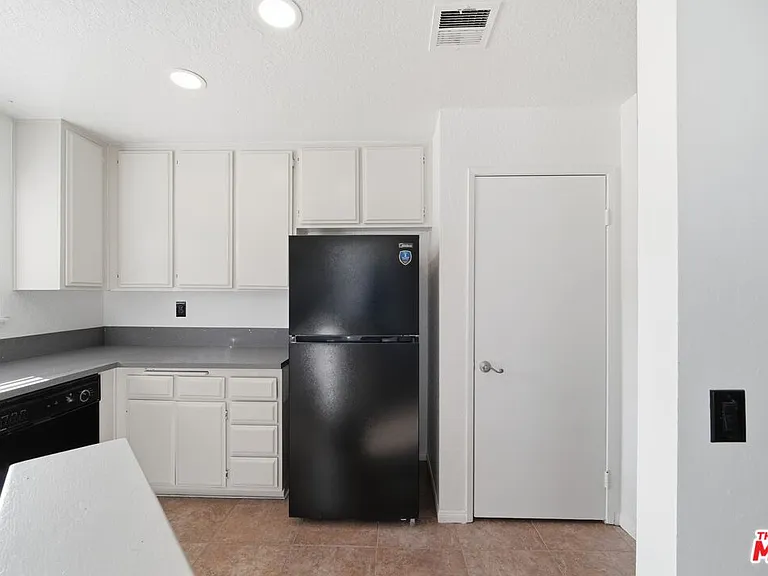 Willowcrest Ln — Photo 11