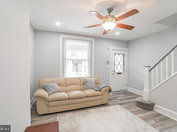 4th image of 1929 N Myrtlewood St