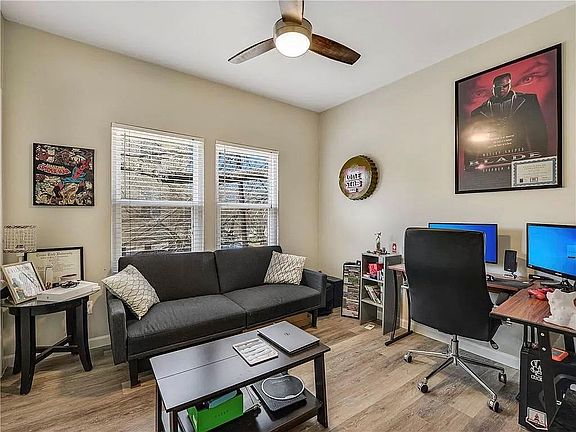 5th image of 5313 Indio Dr APT A