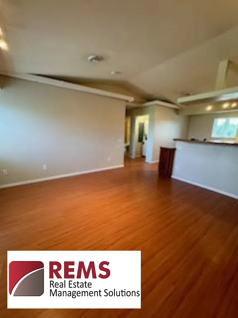 513 Jordan Way — Photo 2