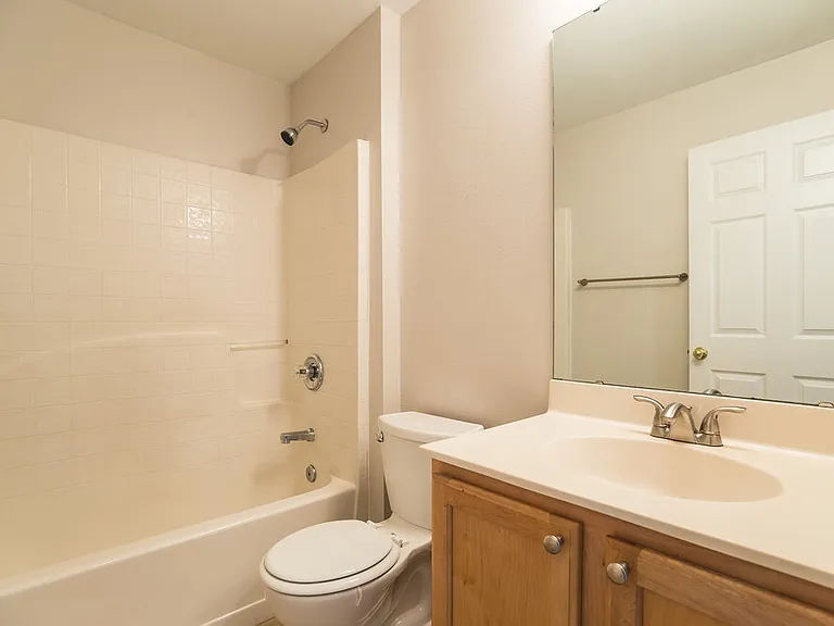 3833 Stonefield Dr — Photo 15