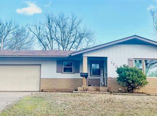 1701 Monument Rd, Ponca City, OK 74604