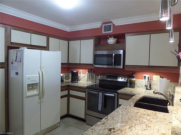 3rd image of 221 Fox Glen Dr APT 2201