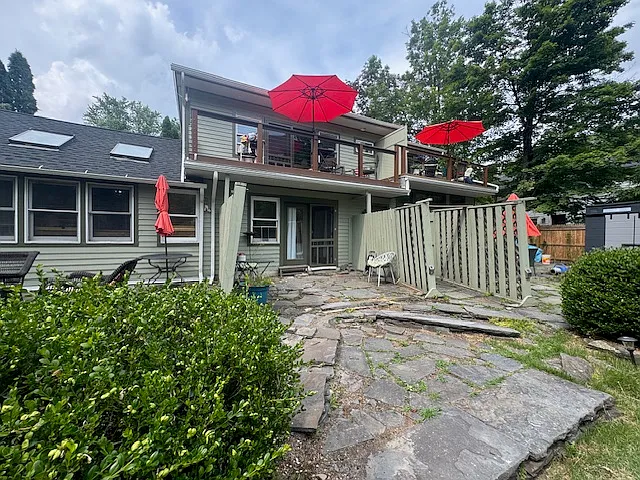 Studio, 150 sqft, $750 — Photo 4