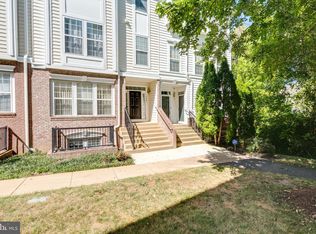 11582 Cavalier Landing Ct #A-904A, Fairfax, VA 22030