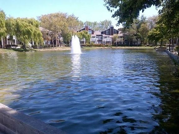 5th image of 64 Bayside Ct