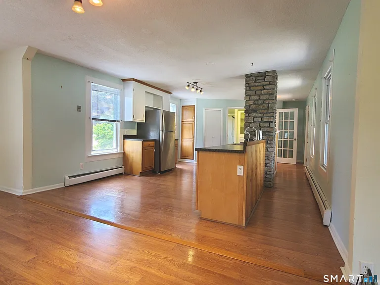 65 Elm St — Photo 3