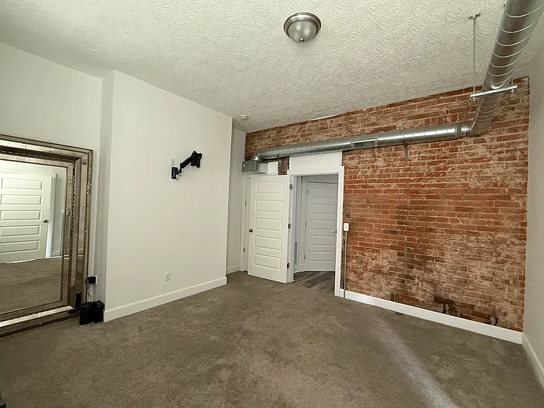 433 Oak St #1 — Photo 17