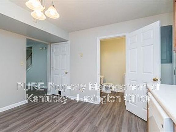 5th image of 1100 Arlington Dr