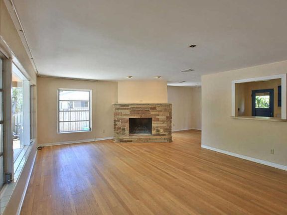 3rd image of 390 Grove St