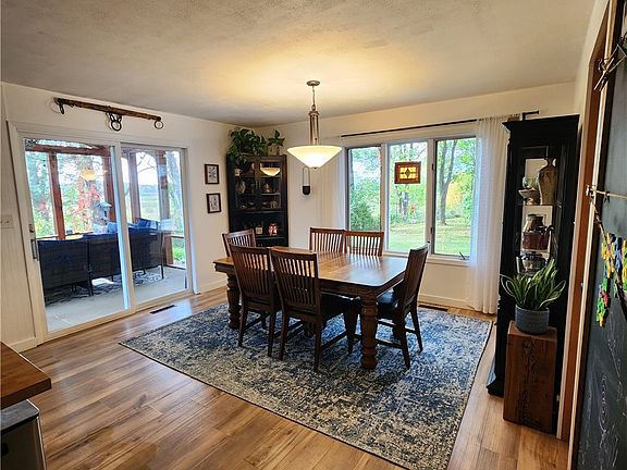 4th image of 2245 18 3/4 Avenue