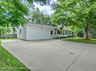 3095 Birch Row Dr, East Lansing, MI 48823