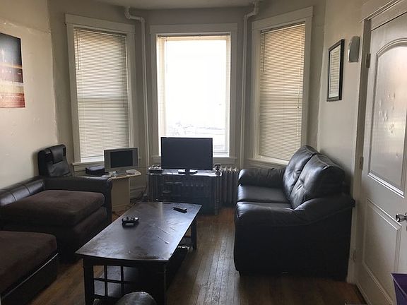 4th image of 1205 N Hamlin Ave