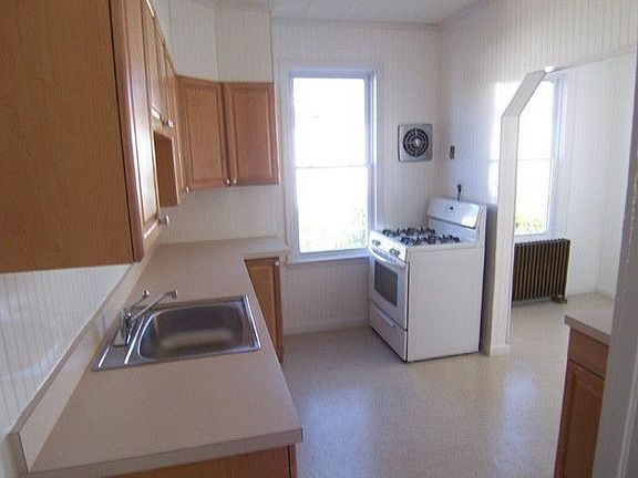 4th image of 6920 Almeda Ave