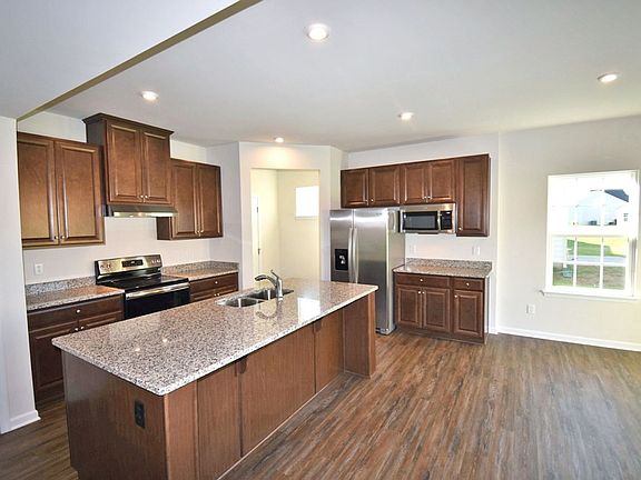 2nd image of 2960 Leatherwood Dr