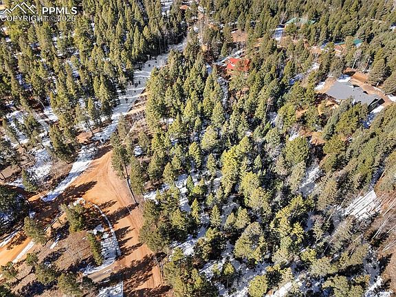 4th image of 810 Ridge Rd
