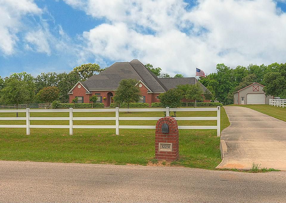 1st image of 32231 River Park Dr
