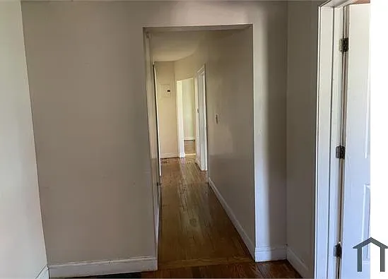 3 bed, 1200 sqft, $3,200 — Photo 2