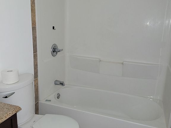 5th image of 1065 82nd Ter N