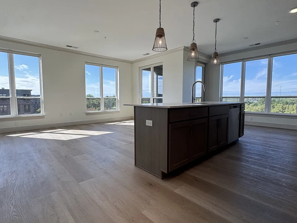 Lofts at Headwaters Park