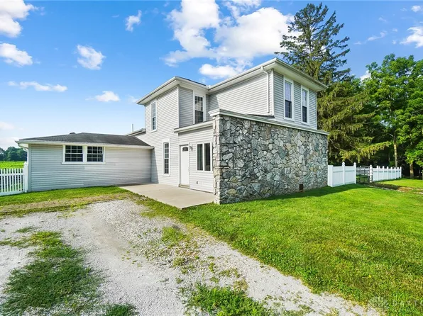 8871 W National Rd, New Carlisle, OH 45344
