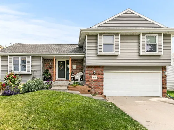 5048 NW 10th St, Lincoln, NE 68521