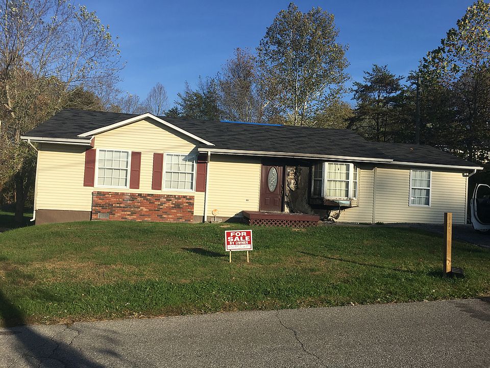 2nd image of 7828 Carlisle Dr