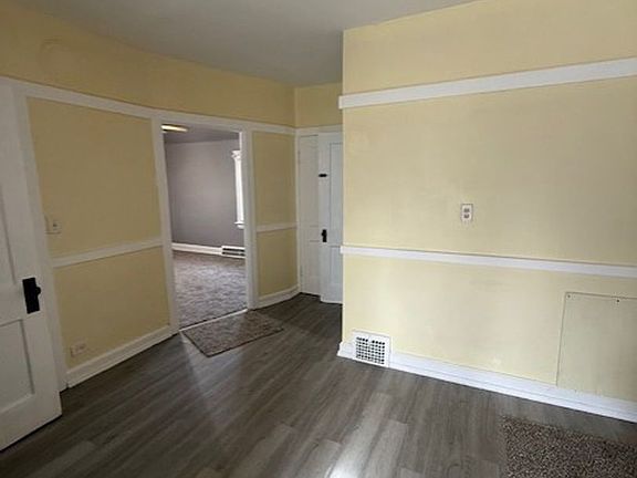 3rd image of 3641 W 46th St
