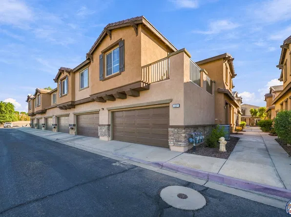 421 Sunrise Ct Unit 6, Brawley, CA 92227
