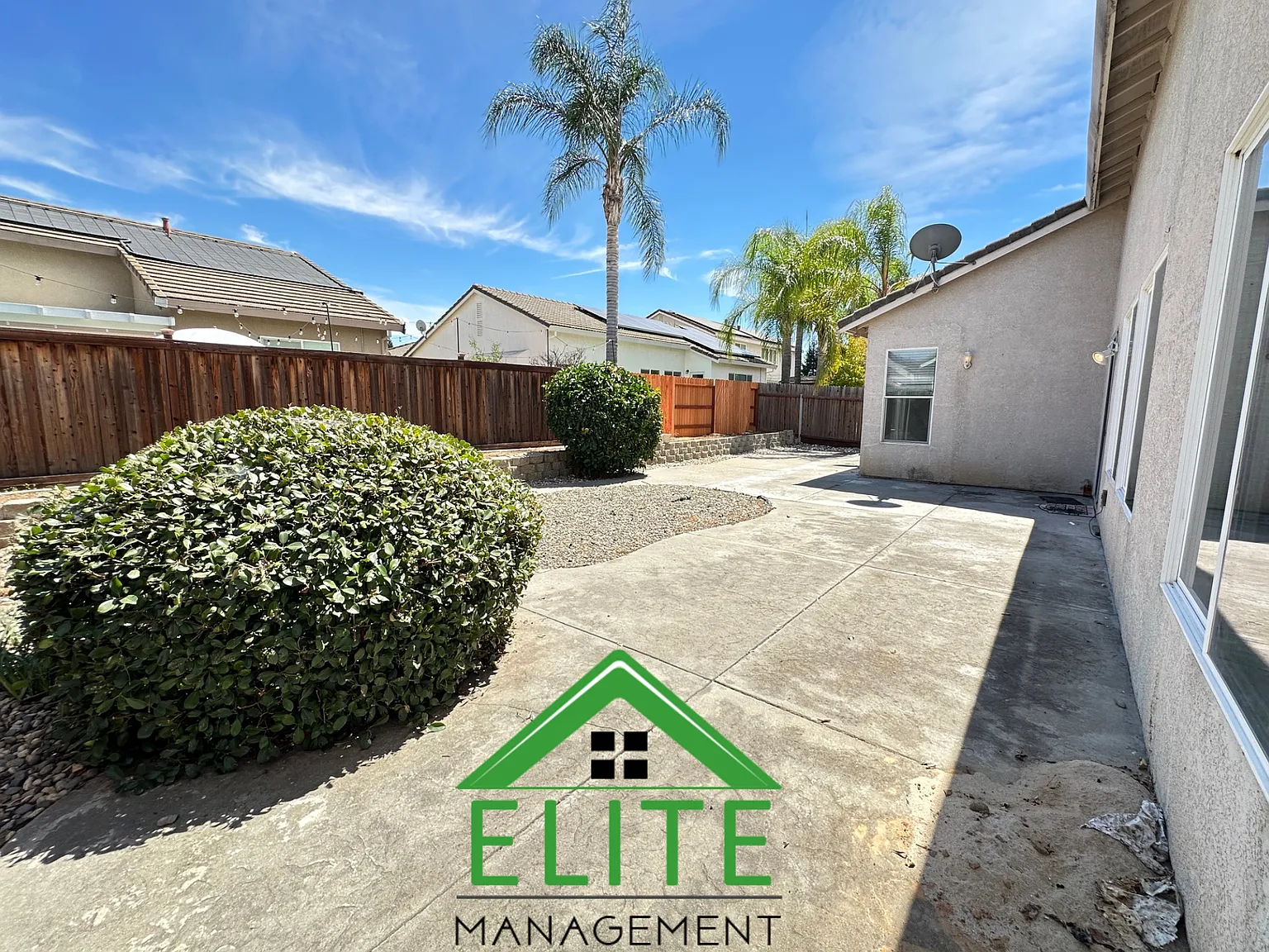 4 bed, 2060 sqft, $2,995 — Photo 2