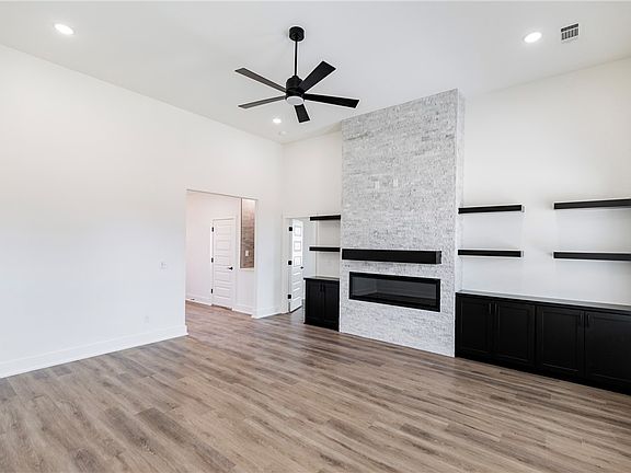 4th image of 6605 SW High Meadow Blvd