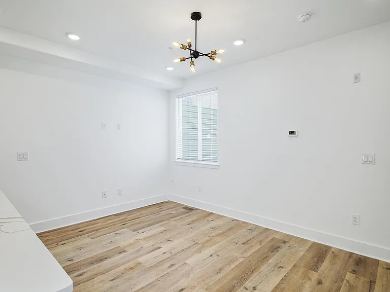 2602 W Oxford St #1 — Photo 24