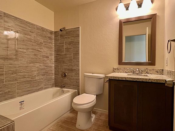 2nd image of 1563 Ovalo Ct