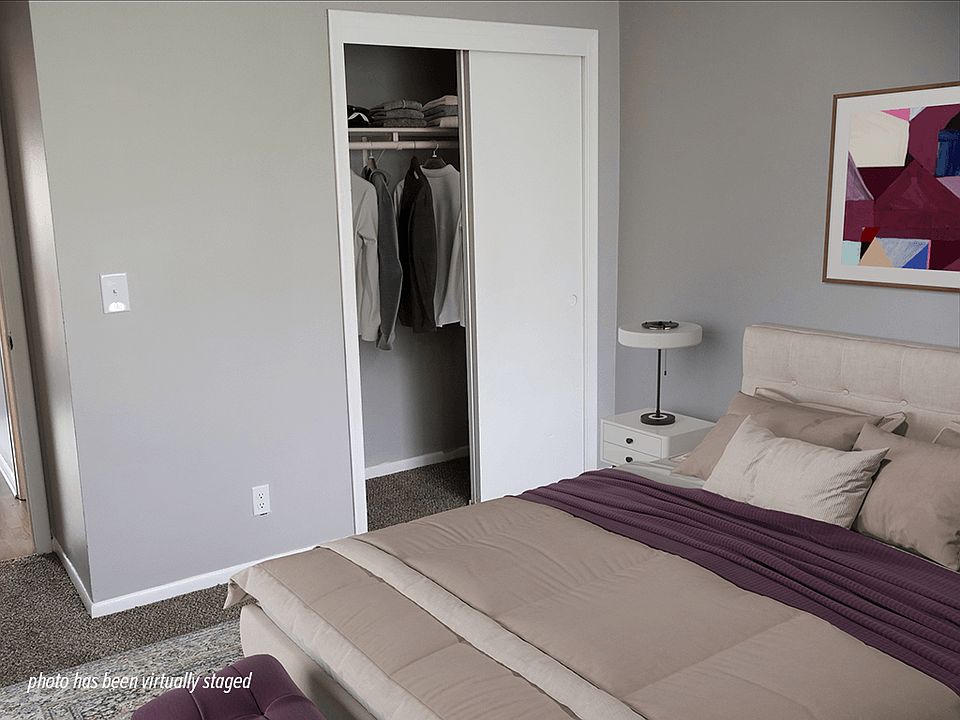 Rooms With Closets Built-In