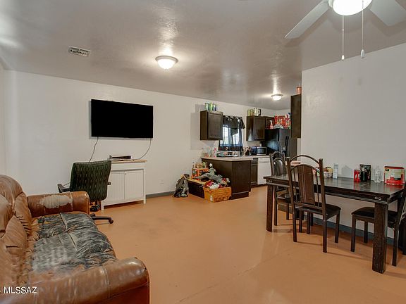 5th image of 5070 S Park Ave