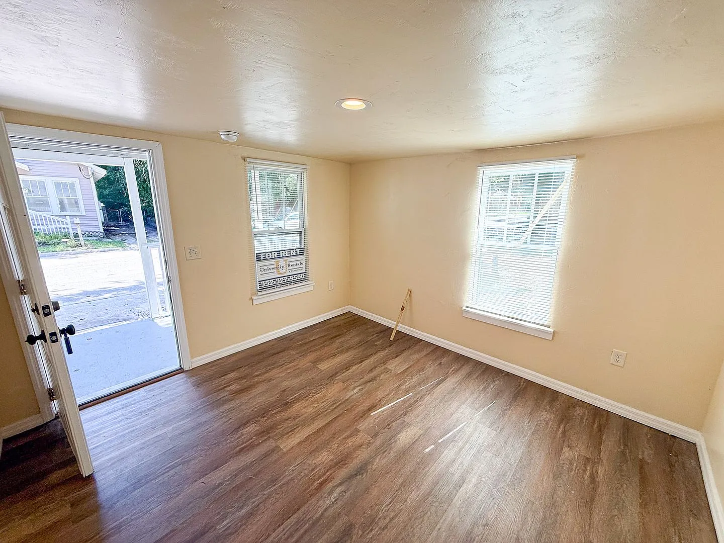 1013 NW 3rd Ave — Photo 3