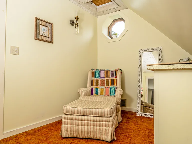 303 McCard Rd — Photo 21