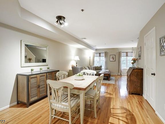 5th image of 17 Church St Unit 12