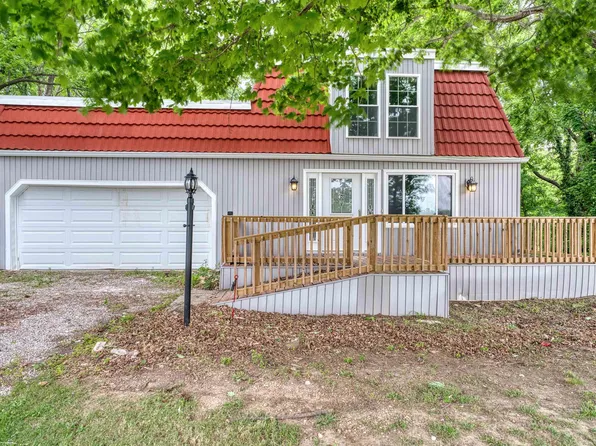 2645 Oak Hill Rd, Evansville, IN 47711