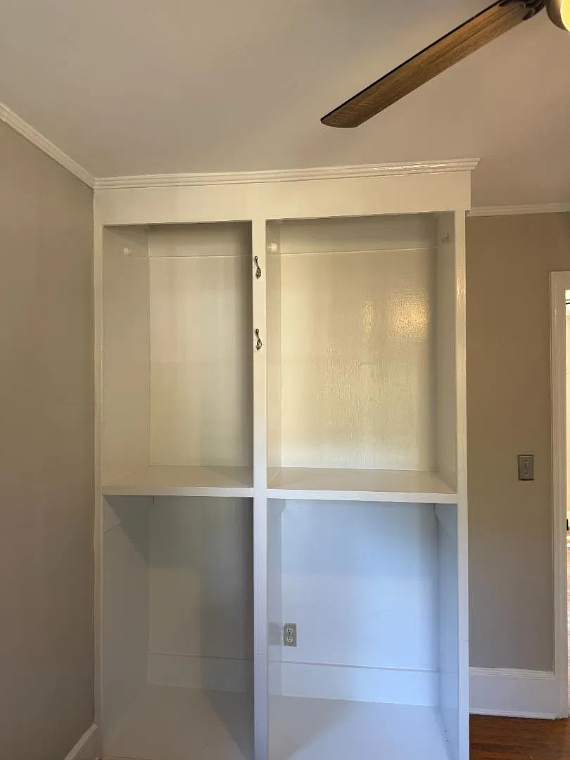 156 N Homestead Dr — Photo 2