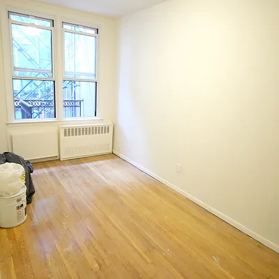 Rented by Link NY Realty | media 14