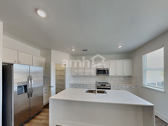 5th image of 1438 Aquamarine Dr