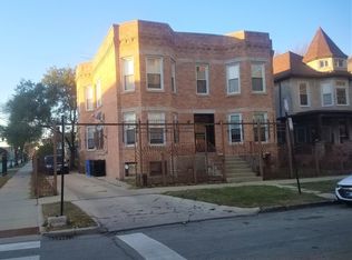 2902 E 77th St, Chicago, IL 60649