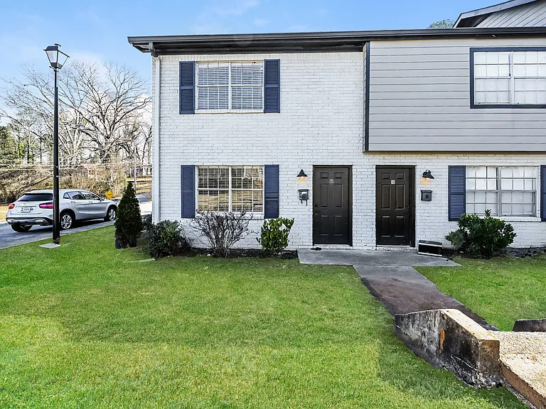 White Oak Townhomes — Photo 30