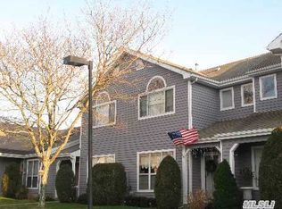 726 Birchwood Park Dr UNIT 726, Middle Island, NY