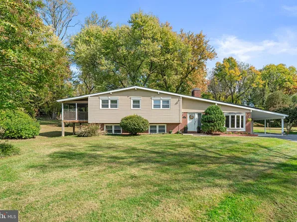 1714 Baldwin Dr, Millersville, MD 21108