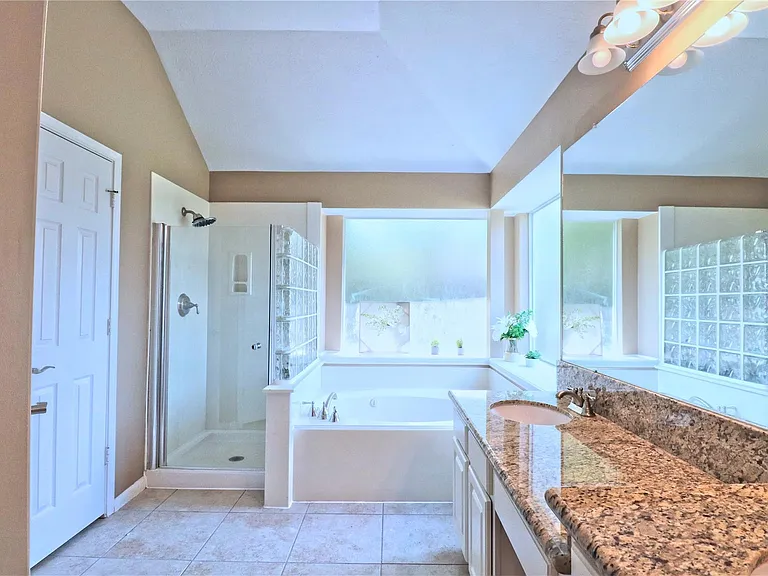 4530 Springfield Lakes St — Photo 15