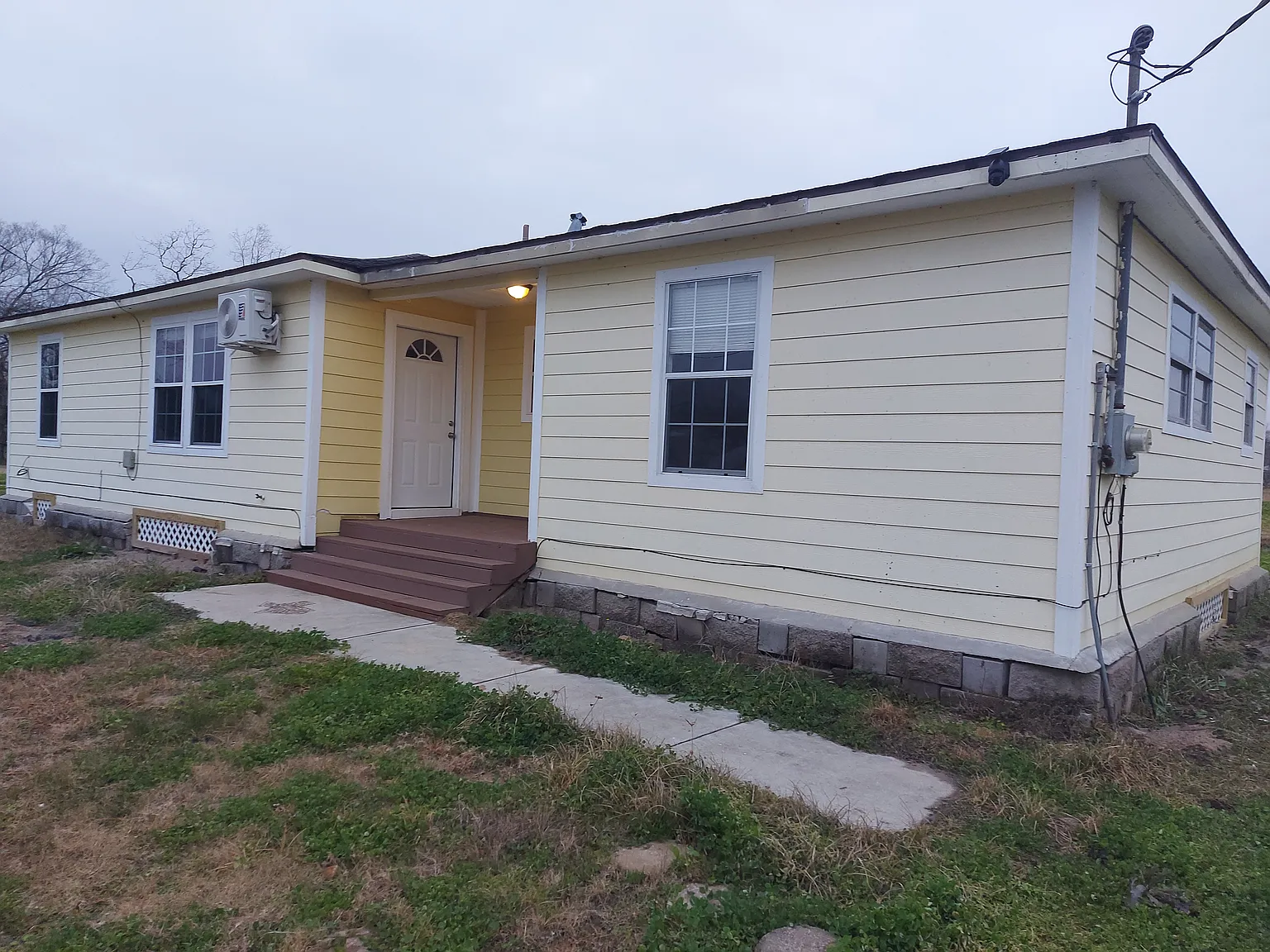 3 bed, 1297 sqft, $1,740 — Photo 2